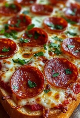 Französische Brotpizza mit knuspriger Baguettebasis