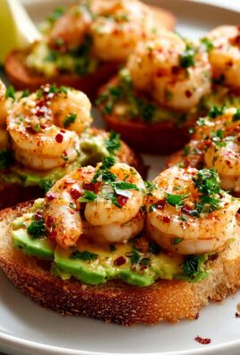 Knusprige Crostini mit Garnelen und Avocado