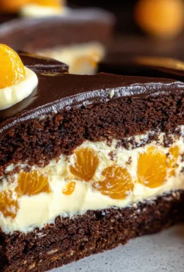 Lebkuchen-Torte mit Paradiescreme und Mandarinen